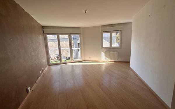 Maison à vendre    3 pièces • 76 m2 Arpajon