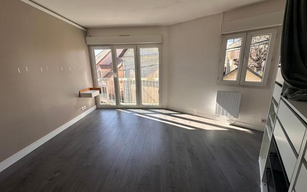 Maison à vendre    3 pièces • 76 m2 Arpajon