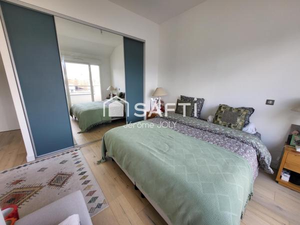 Appartement de standing / quartier historique / petit parc