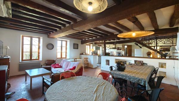 Ensemble immobilier pour résidence principale / location saisonière.