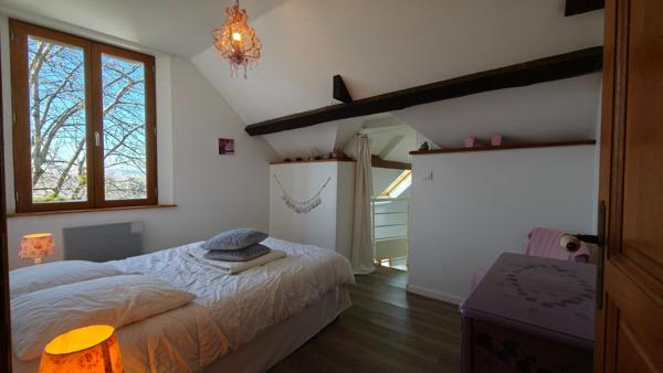 Ensemble immobilier pour résidence principale / location saisonière.