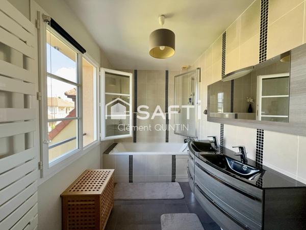 VOLUMES - CONSTRUCTION RECENTE - EXPO SUD