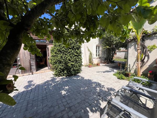 Maison à vendre 7 pièces GENSAC LA PALLUE (16)