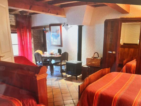 Maison à vendre 7 pièces GENSAC LA PALLUE (16)