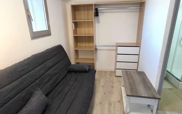 Appartement à louer    1 pièce • 18,12 m2 Nîmes
