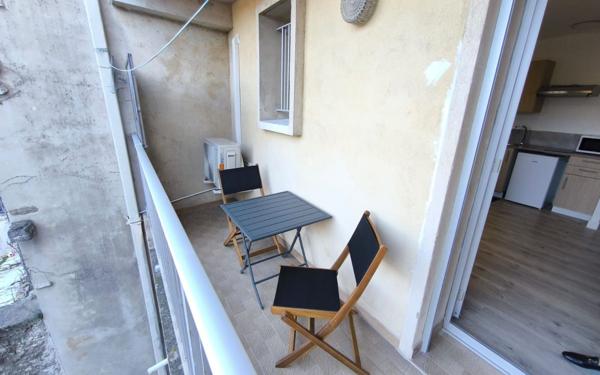 Appartement à louer    1 pièce • 18,12 m2 Nîmes