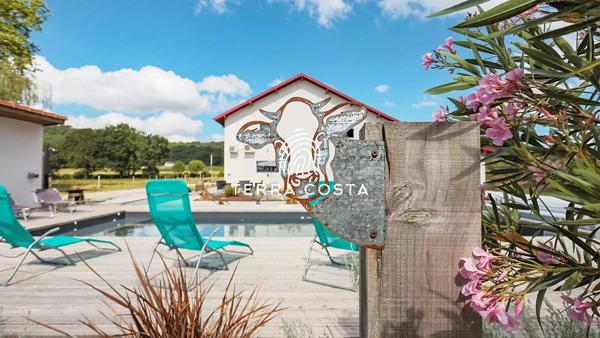 Domaine d'exception de 630 m² sur plus de 4 hectares