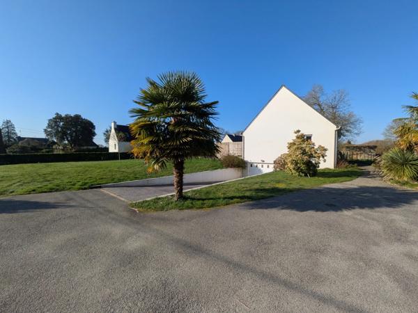 SAINT TUGDUAL MAISON DE 110 M² 5 PIÈCES 4 CHAMBRES AVEC VIE DE PLAIN PIED SUR PARCELLE DE 4479 M²