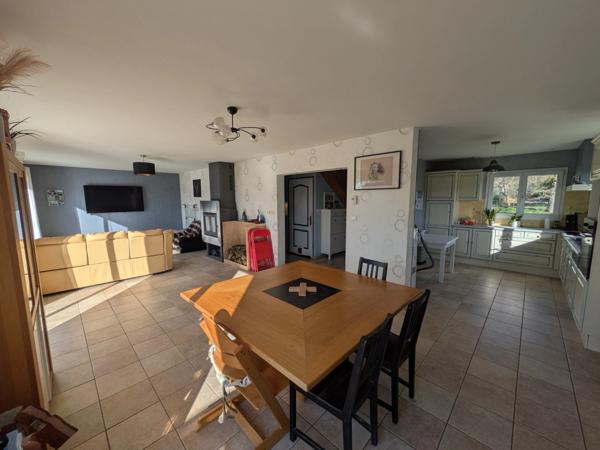 SAINT TUGDUAL MAISON DE 110 M² 5 PIÈCES 4 CHAMBRES AVEC VIE DE PLAIN PIED SUR PARCELLE DE 4479 M²