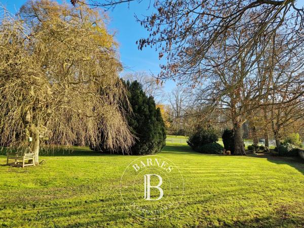Magny-en-Vexin, Maison 6 Chambres -  498 m² à vendre