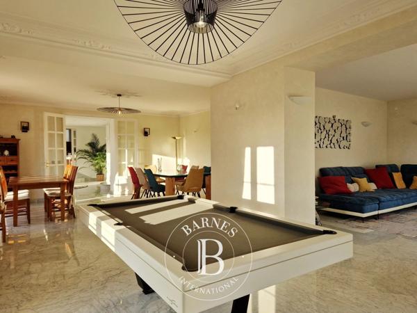 Magny-en-Vexin, Maison 6 Chambres -  498 m² à vendre