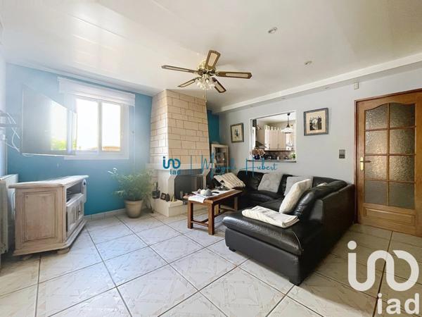 Maison traditionnelle 5 pièces de 128 m² à Villecresnes (94440)