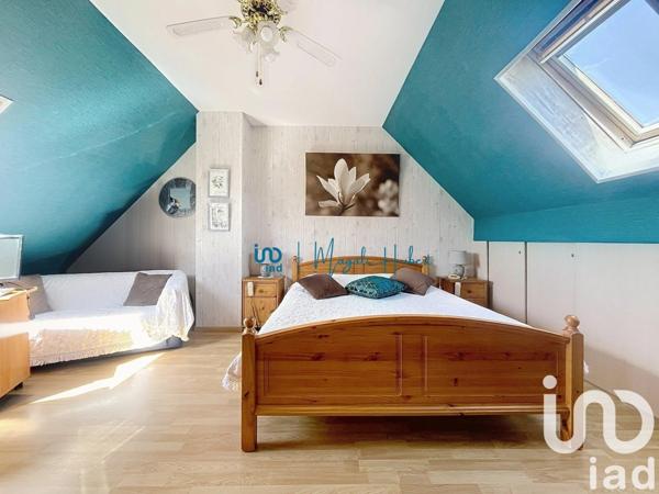 Maison traditionnelle 5 pièces de 128 m² à Villecresnes (94440)