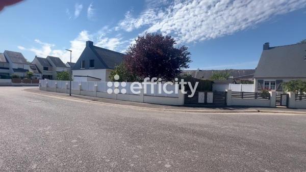 Maison
         5 pièces
        - 110 m² 330 000 € *