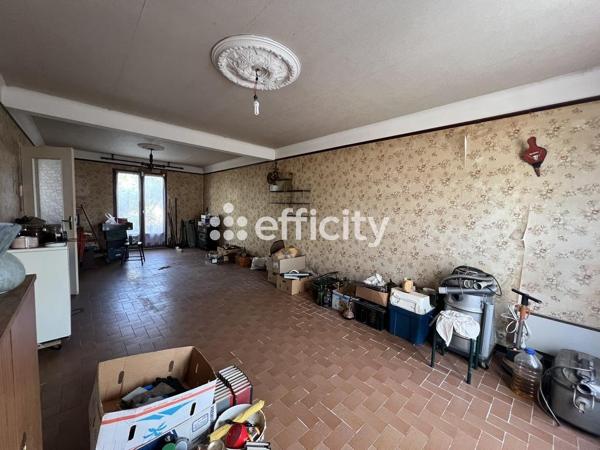 Maison
         5 pièces
        - 110 m² 330 000 € *