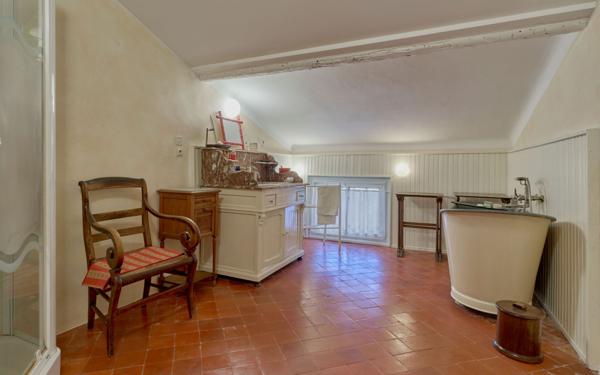 Maison à vendre    13 pièces • 409,48 m2 Saint-Étienne-les-Orgues