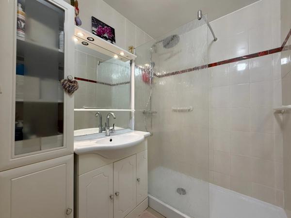 Appartement à vendre 3 pièces avec terrasse GAP (05)