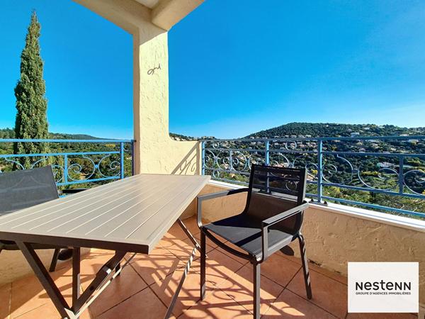 LES ISSAMBRES T2 DERNIER ETAGE VUE MER ET MONTAGNE PISCINE TENNIS