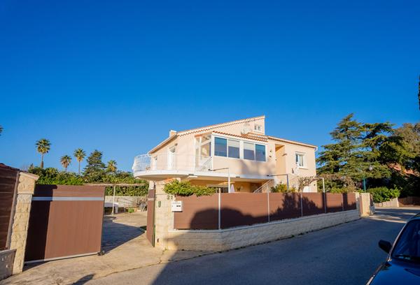 Villa Hyères 5 pièce(s) deux appartements159 m2