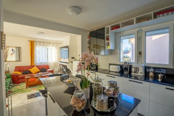 Villa Hyères 5 pièce(s) deux appartements159 m2