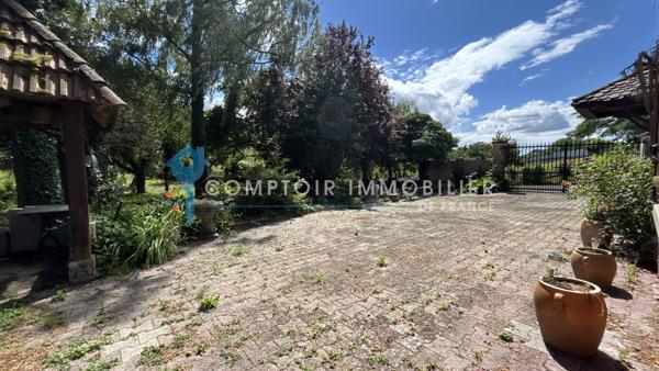 Maison
                                                                                                                                                                                                                                                                                                                        6 pièce(s)                                                                                                                                                                                                          5 chambre(s)                                                                                                                                                                                                          130  m²