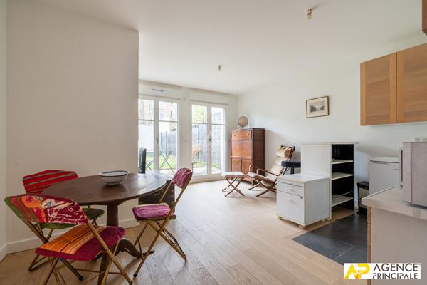 Appartement 1 pièce(s) 38 m2 €315 000 ** - Référence 4662