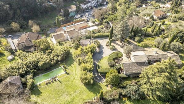 Mas provençal en pierre à Mougins avec vue panoramique