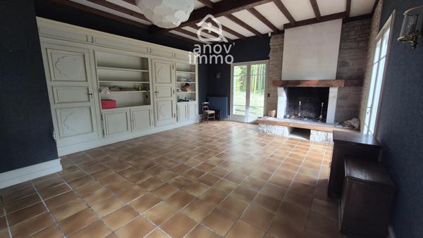 Maison
                                                                                                                                                                                                                                                                                                                        10 pièce(s)                                                                                                                                                                                                          4 chambre(s)                                                                                                                                                                                                          229  m²