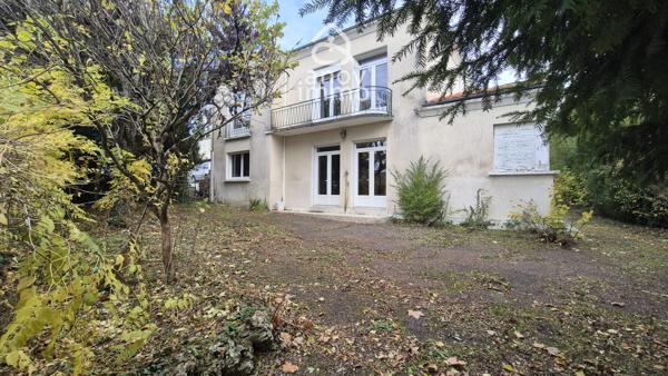 Maison
                                                                                                                                                                                                                                                                                                                        10 pièce(s)                                                                                                                                                                                                          4 chambre(s)                                                                                                                                                                                                          229  m²