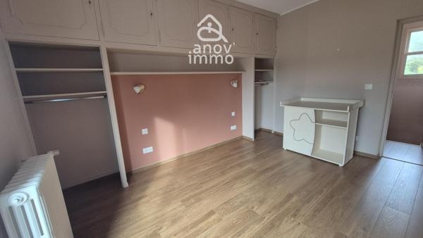Maison
                                                                                                                                                                                                                                                                                                                        10 pièce(s)                                                                                                                                                                                                          4 chambre(s)                                                                                                                                                                                                          229  m²