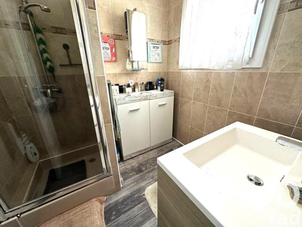 Appartement 3 pièces de 61 m² à Fréjus (83600)