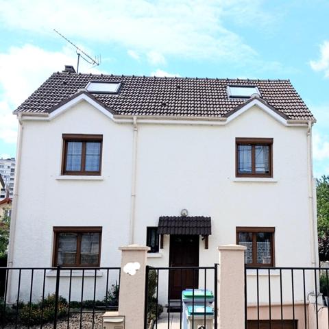 Maison à BONDY, 93140 - 6 pièces 118m²