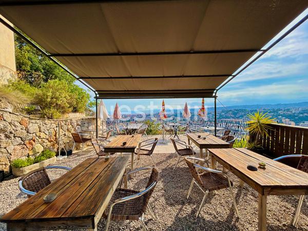 Villa provençale avec Restaurant, Vue Panoramique à 360° sur Nice - 9 pièces, 213,3 m²