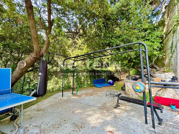 Villa provençale avec Restaurant, Vue Panoramique à 360° sur Nice - 9 pièces, 213,3 m²