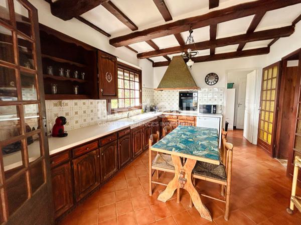 Villa provençale avec Restaurant, Vue Panoramique à 360° sur Nice - 9 pièces, 213,3 m²