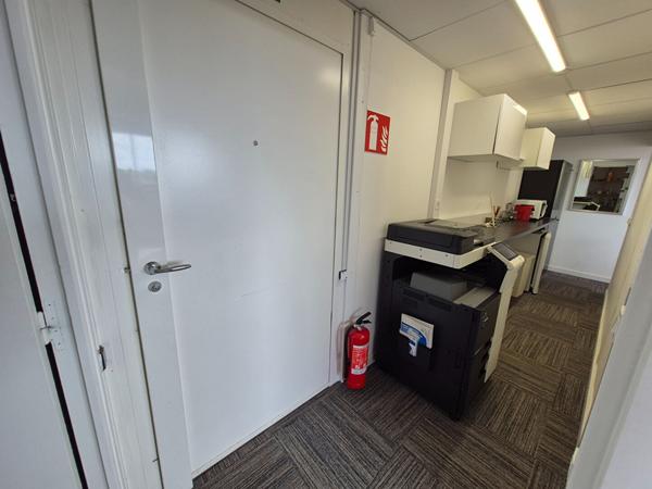 Local commercial à vendre à Six-Fours - 73.20 m²