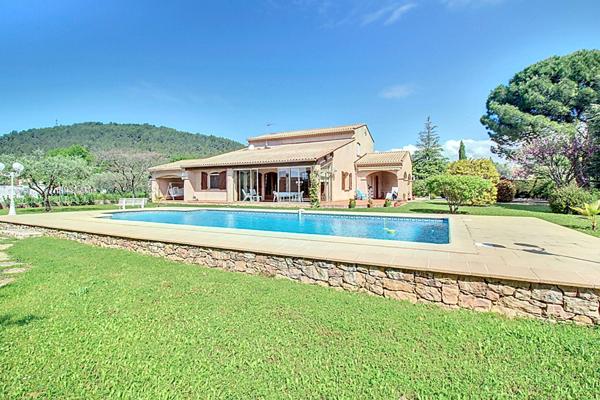 MAISON FAMILIALE A VENDRE - LES ARCS 187m² + DOUBLE GARAGE + PISCINE 10x5m