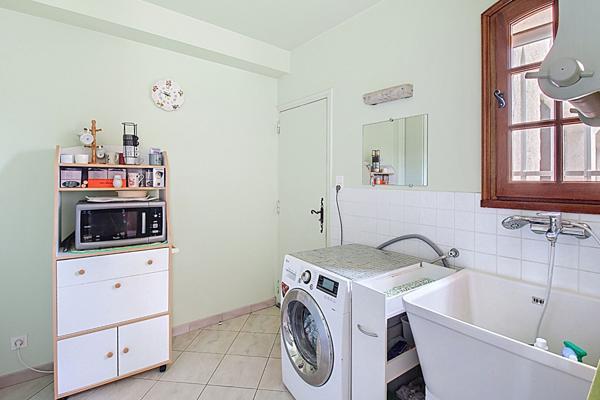 MAISON FAMILIALE A VENDRE - LES ARCS 187m² + DOUBLE GARAGE + PISCINE 10x5m