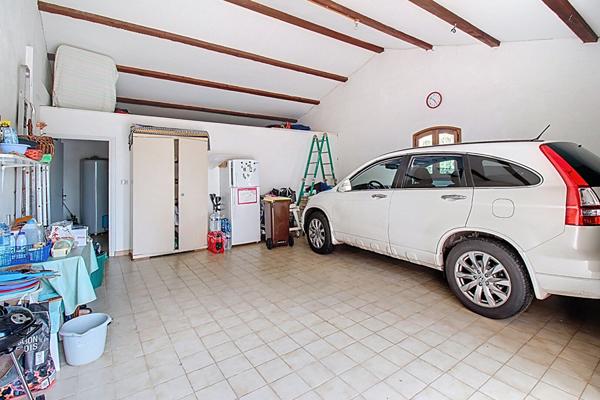 MAISON FAMILIALE A VENDRE - LES ARCS 187m² + DOUBLE GARAGE + PISCINE 10x5m