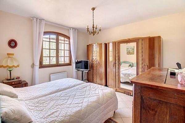 MAISON FAMILIALE A VENDRE - LES ARCS 187m² + DOUBLE GARAGE + PISCINE 10x5m