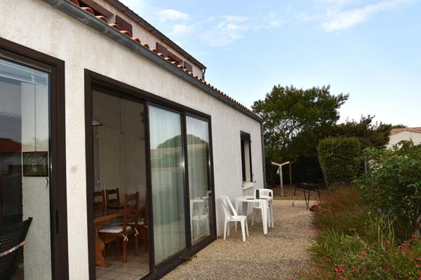 Dpt Charente Maritime (17), Ile d'Oléron, Maison à vendre 5 pièces, 100 m²habitables, terrain 500 m², LA BREE LES BAINS (17)