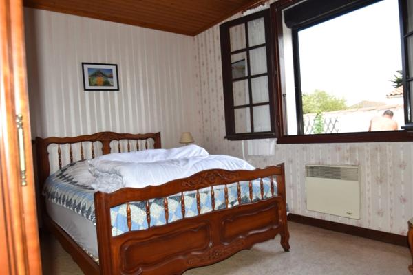 Dpt Charente Maritime (17), Ile d'Oléron, Maison à vendre 5 pièces, 100 m²habitables, terrain 500 m², LA BREE LES BAINS (17)