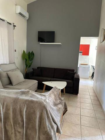 Villa T3 mitoyenne à L'Île ROUSSE