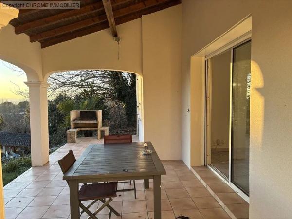 Vente                                                      Maison
                        
                     8 pièces                      202 m2                     à Marmande