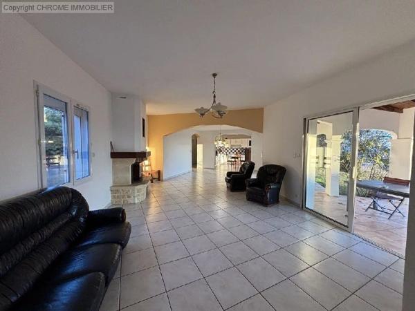 Vente                                                      Maison
                        
                     8 pièces                      202 m2                     à Marmande