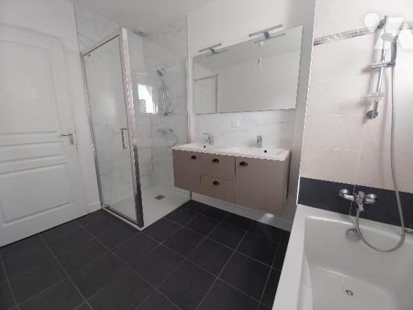 Maison à vendre à Vitré (35500) en Ille-et-Vilaine (35)

Dans un cadre agréable et verdoyant,...