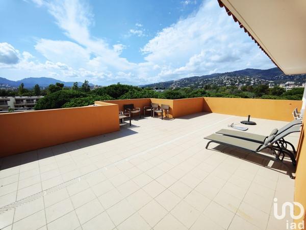 Appartement 5 pièces de 101 m² à Mandelieu-la-Napoule (06210)