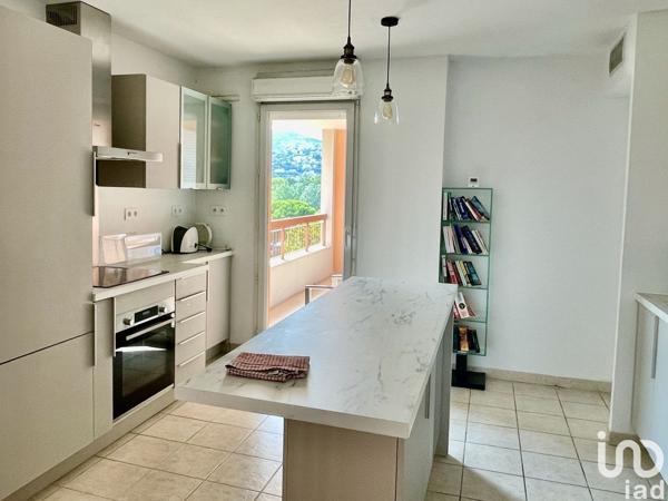 Appartement 5 pièces de 101 m² à Mandelieu-la-Napoule (06210)