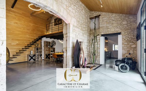 Cahors (46000) Proche Cahors: Mas Occitan restauré avec 2 gîtes - Prestige