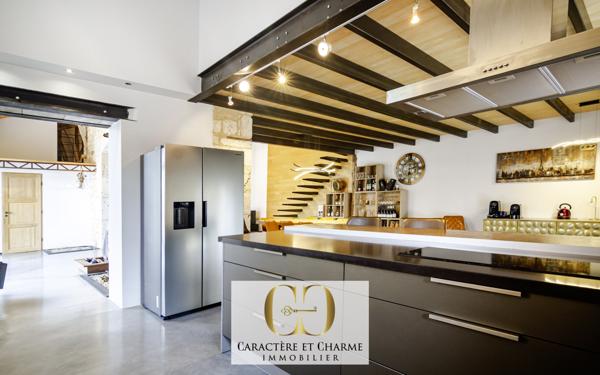 Cahors (46000) Proche Cahors: Mas Occitan restauré avec 2 gîtes - Prestige